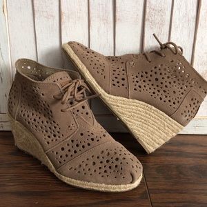 ❌SOLD❌❗️LAST PAIR❗️NEW TOMS Moroccan Desert Wedges