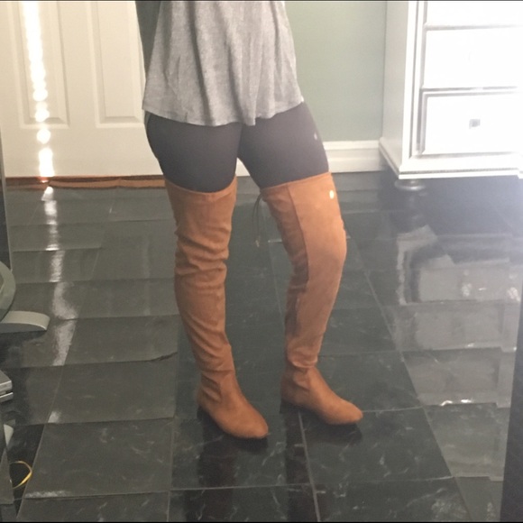 ❗️LAST PAIR❗️Camel flat thigh high boots - Picture 3 of 4