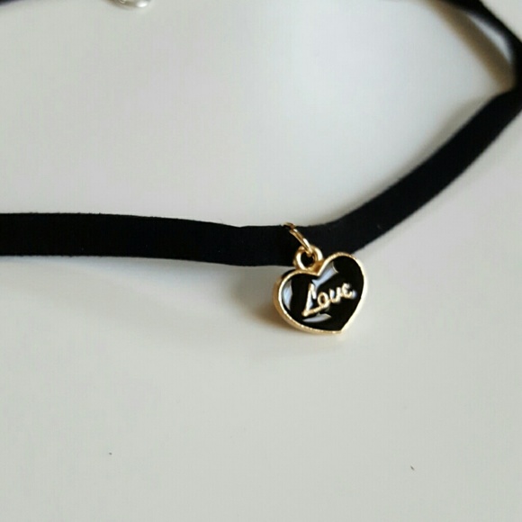 Black Love Heart Choker Necklace - Picture 4 of 4