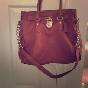 Michael Kors Hamilton padlock large tote