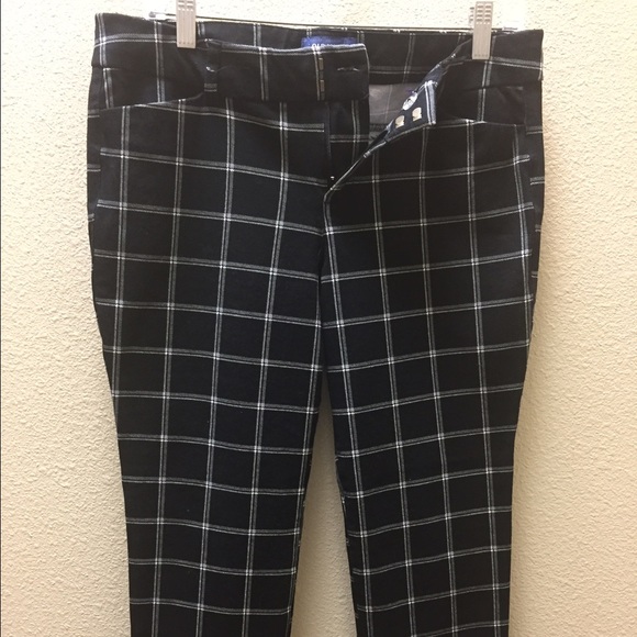 Pants - Old Navy Pixie pants Pants - Old Navy Pixie pants