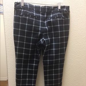 Pants - Old Navy Pixie pants Pants - Old Navy Pixie pants
