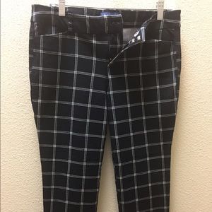 Pants - Old Navy Pixie pants Pants - Old Navy Pixie pants