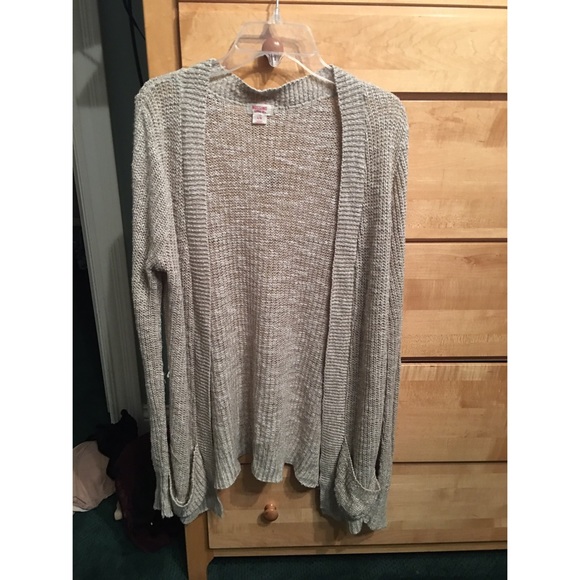 Sweater/Cardigan