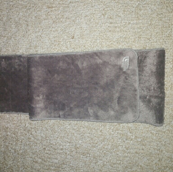 The North Face Denali scarf