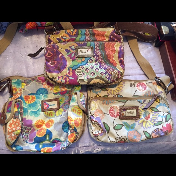 Fossil purses, will separate!
