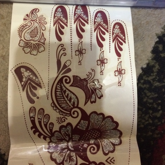 Temporary Henna Tattoo - Picture 2 of 3