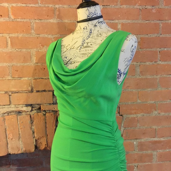 🎯HPx2!🎯 {NWOT} Alice + Olivia | Green Esme Dress - Picture 4 of 4