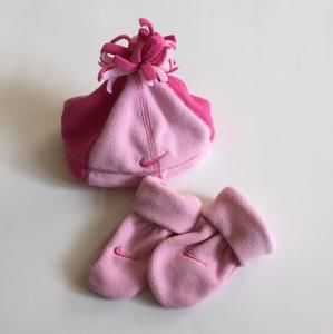 Nike fleece hat and mittens