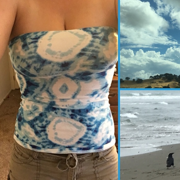 **SALE 3 for 10$or Free** Blue and White Tube Top