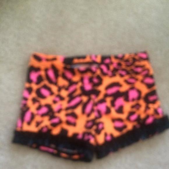 Motion wear dance shorts size large