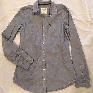 Abercrombie & Fitch blue striped blouse S