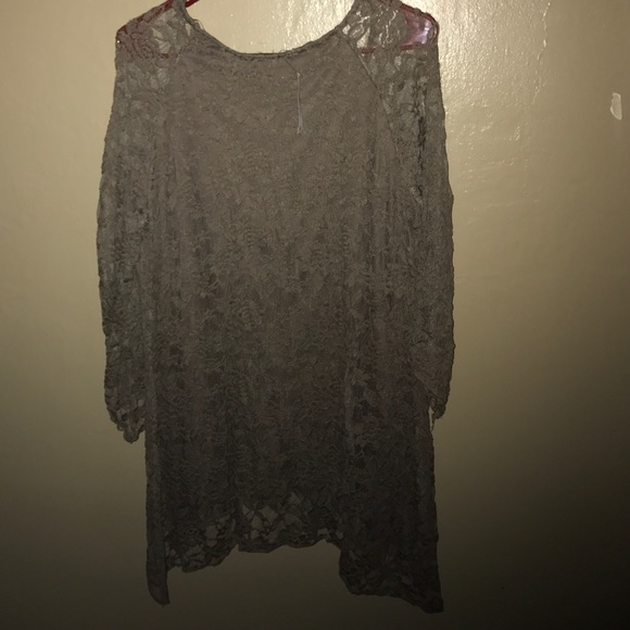 Laced Top - Picture 2 of 3