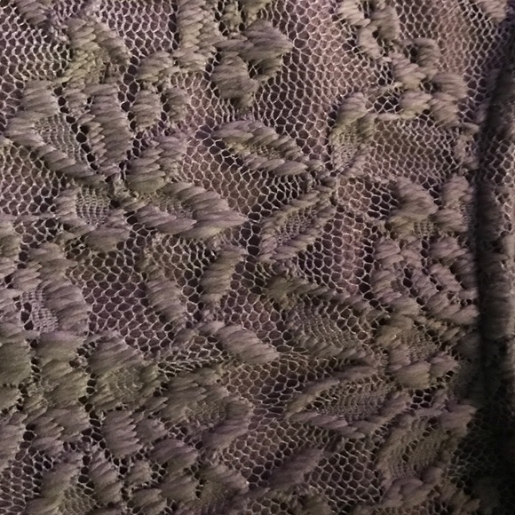 Laced Top - Picture 3 of 3