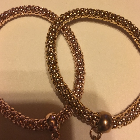 Stretchy bracelet - Picture 2 of 3