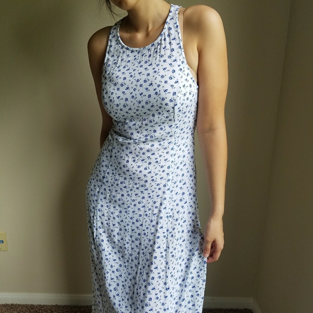 Cut-out White & Blue Floral Maxi Dress - Picture 6 of 6
