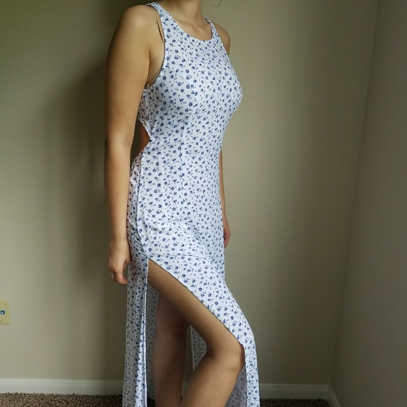 Cut-out White & Blue Floral Maxi Dress - Picture 4 of 6