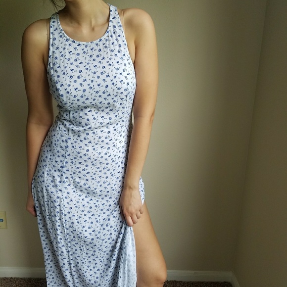 Cut-out White & Blue Floral Maxi Dress - Picture 5 of 6