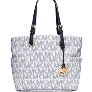 SALE ‼️Michael kors jet set large tote 💕