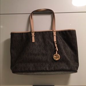 MICHAEL KORS Logo Jet Set Tote