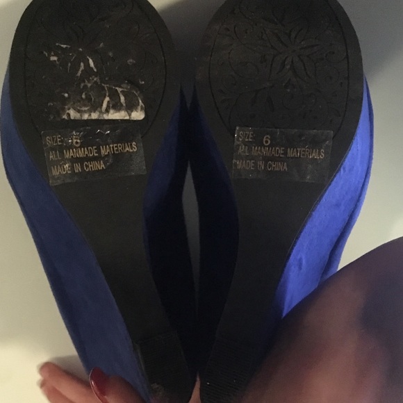 Blue suede heels - Picture 2 of 3