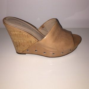Via spiga slip on wedge