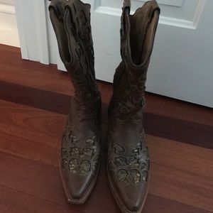 Women's leather cowgirl boots