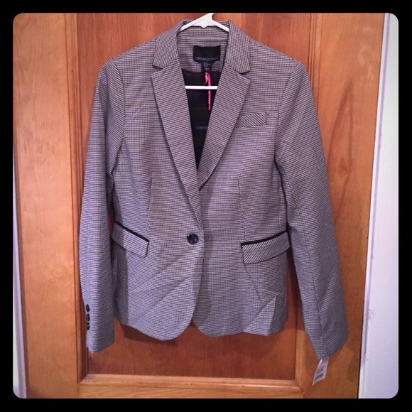 Houndstooth blazer, never worn