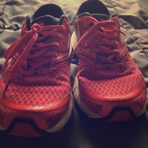 BROOKS launch sz 8.5
