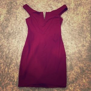 TOBI BURGUNDY RED OFF SHOULDER MINI DRESS M