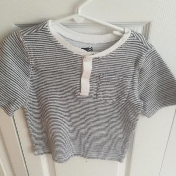 Short sleeve shirt