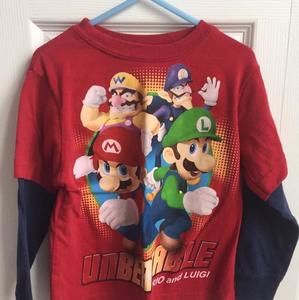 Super Mario Bros long sleeved t shirt