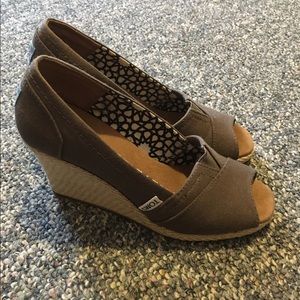 Toms Wedges