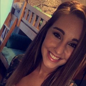 Meet your Posher, Kaitlin