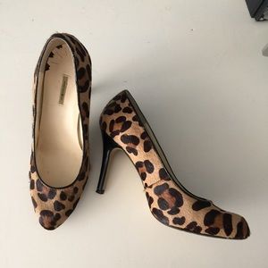 Max Studio pumps