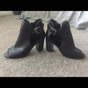 Breckelles heeled boots