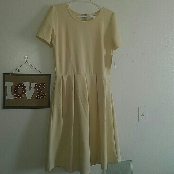 Cream Amelia XL NWT