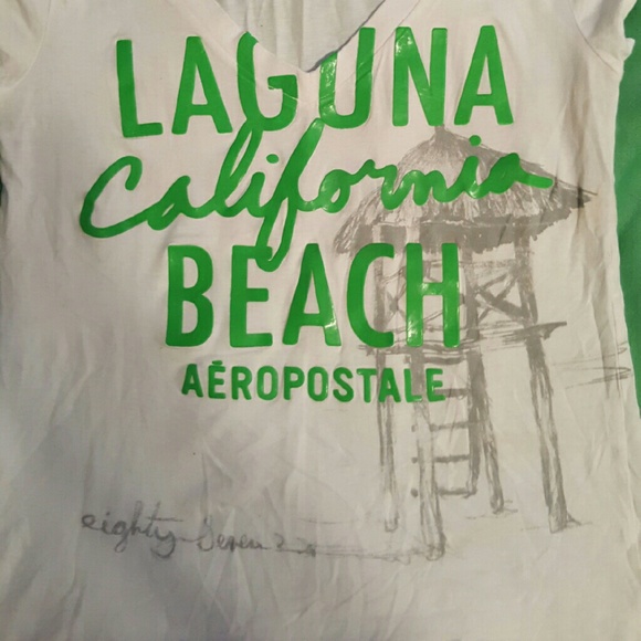 SALE! so soft med v neck aeropostale t shirt - Picture 1 of 3