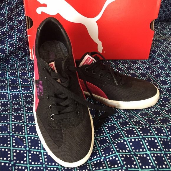 Puma Shoes - 👟NEW👟 Puma TT Super Thrift Women's Sneakers