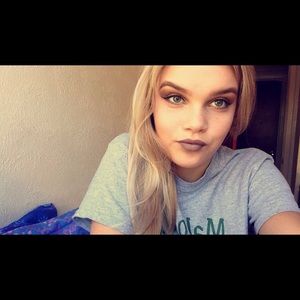 Meet your Posher, Katelyn