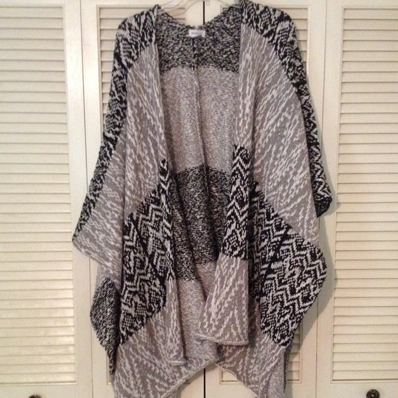 Avenue Sweaters - Avenue Wrap