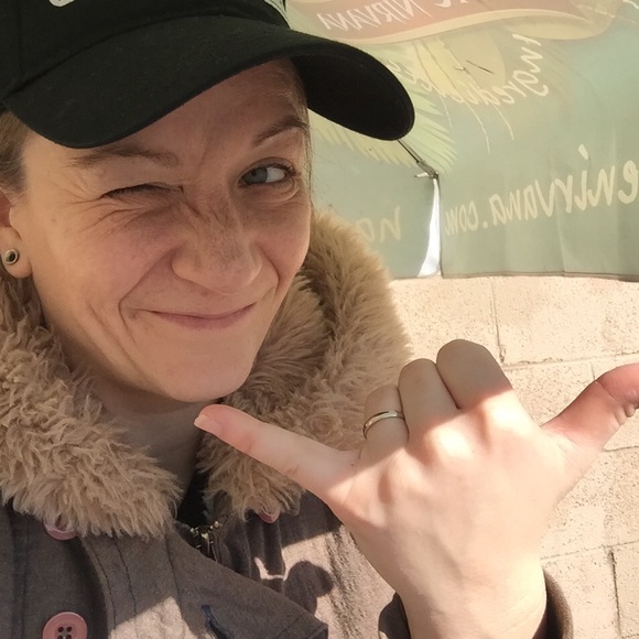 Meet your Posher, Laura - Picture 10 of 16