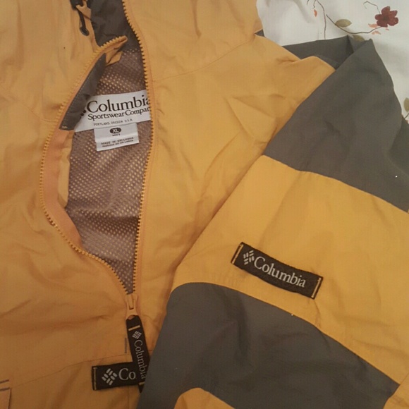 Light weight Columbia jacket