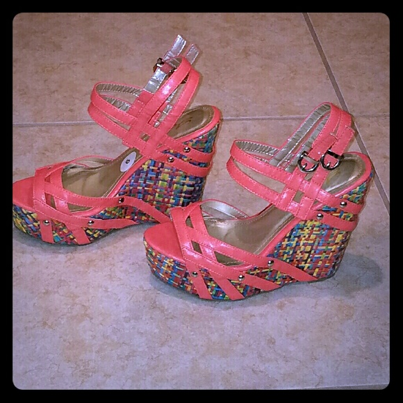 Multi-Colored Wedges