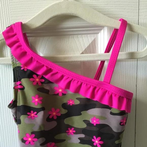 Bathing suit - Picture 2 of 3