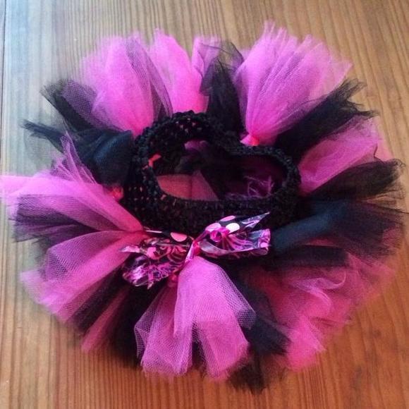 Hot pink and black baby girl tutu and matching hair clip