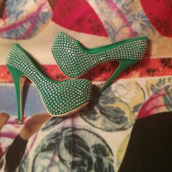 Sea-green limestone high heels