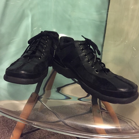 Square toed lace-up loafers!