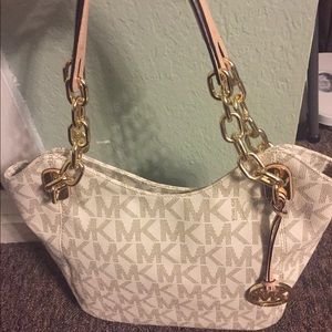 💯Authentic Micheal Kors Vanilla medium tote