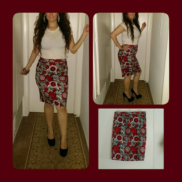 No brand Dresses & Skirts - SOLDRed,white,and black floral sexy pencil skirt